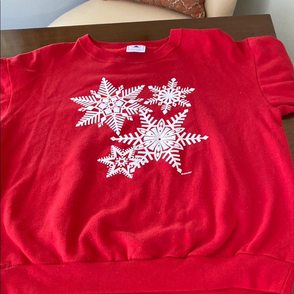 Delta Red Sweatshirt with White Snowflakes Good Condition Womens Large